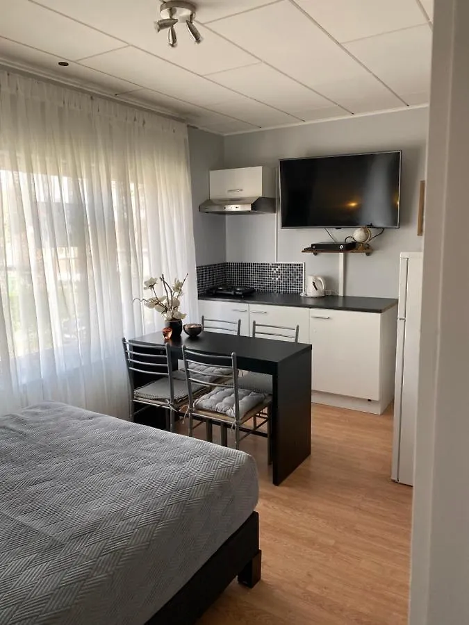 Homestay Mimi'S Rental Brujas
